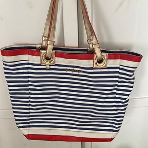 Lilly Pulitzer tote bag.